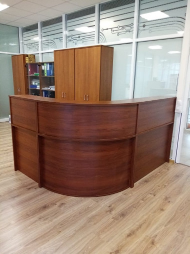 Стойка ресепшн Эдем 2100х1600х1170 Орех &mdash; Аэлита